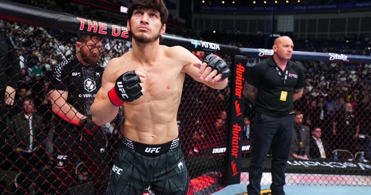 Евлоев - Волкановски на UFC 333: первый титульный бой россиянина